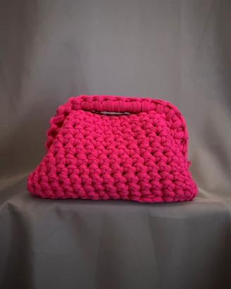 clutch fatta a mano fucsia