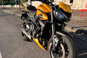 Triumph Street triple RS 2025