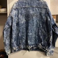 Giubbotto in jeans con scritta Ovation