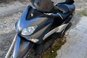 Sccoter Yamaha xcity 250