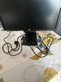 Monitor hp tastiera e mouse trust chiavetta wifi