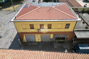 NEGOZIO A BAGNOLO MELLA