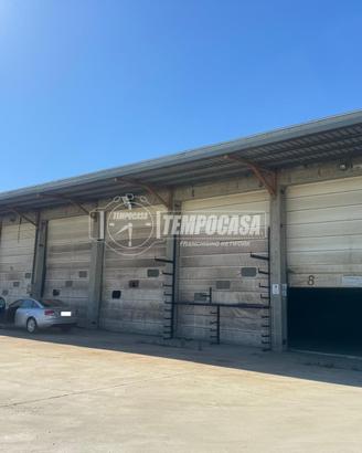 MAGAZZINO , VIA SAN CIRIACO 9 , GENOLA !