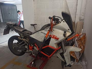 KTM 990 Adventure - 2010 INCIDENTATA