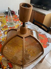 Lampadario da soffitto in legno, spicchi in vetro.