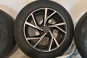 Treno di gomme da neve Kleber + cerchi in lega