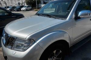 Nissan Navara 2.5 dCi 190CV 4 porte Double Cab LE