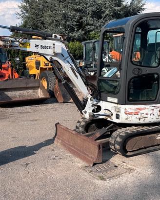MINIESCAVATORE BOBCAT 428