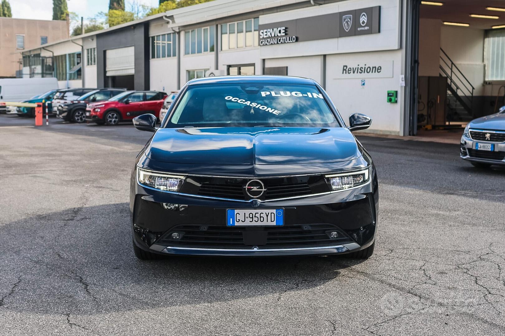 Opel Astra 2022 photo 2