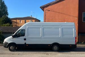 Iveco Daily Passo Lungo
