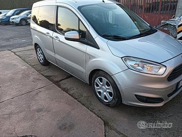 Ford courier 5 posti