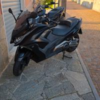 Kymco AK550 