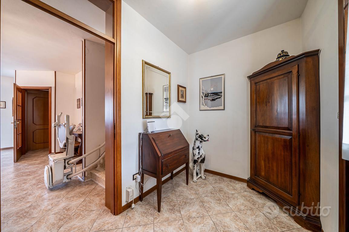 VILLA A SCHIERA A SANT'ILARIO D'ENZA - Vista 6