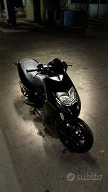 Ricambi aprilia sr motard/piaggio new tph