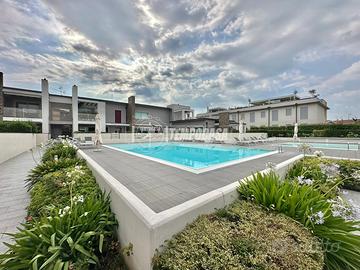 ELEGANTE TRILOCALE CON DUE BAGNI E GARAGE