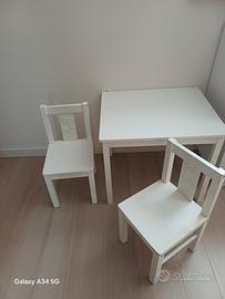 Tavolino bambini con 2 sedie IKEA