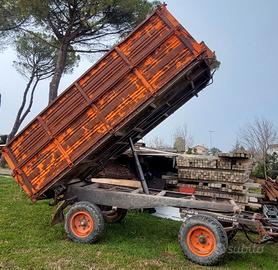 rimorchio ribaltabile trilaterale 