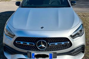 MERCEDES-BENZ GLA 250 e Plug-in hybrid Automatic