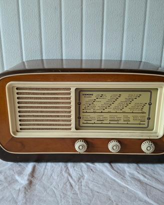 Radio d'epoca a valvole anni 50