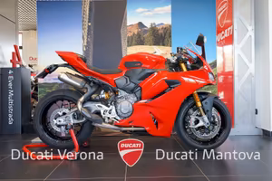 Ducati Panigale V2 S - POCHI KM
