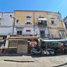 3 LOCALI A PORTICI