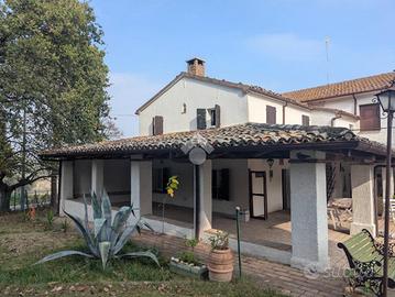 VILLA SINGOLA A CORIANO