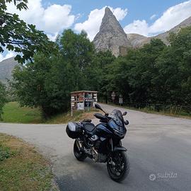 Moto Guzzi v100 Mandello 