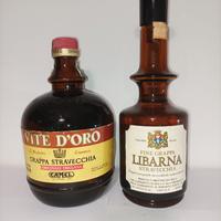 vecchie bottiglie di grappa vintage