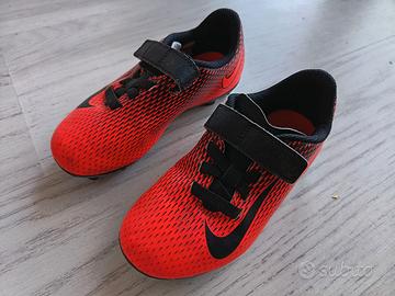 Scarpe da calcio n. 28