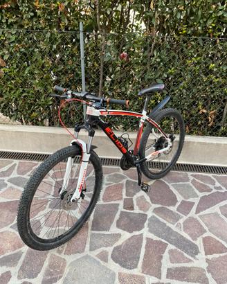 Bici wheelie bike front
