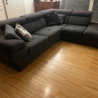 Divano angolare grigio antracite come muovo