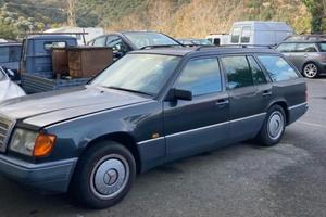 MERCEDES 250 TD  ‘92 con gancio traino