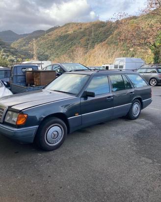 MERCEDES 250 TD  ‘92 con gancio traino