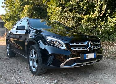 Mercedes-Benz GLA 200d 4 Matic Sport