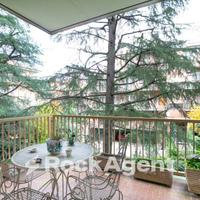 VIA SUVERETO-AMPIA METRATURA CON TERRAZZO VIVIBILE