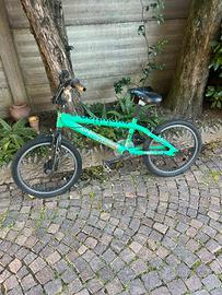 Bicicletta BMX verde