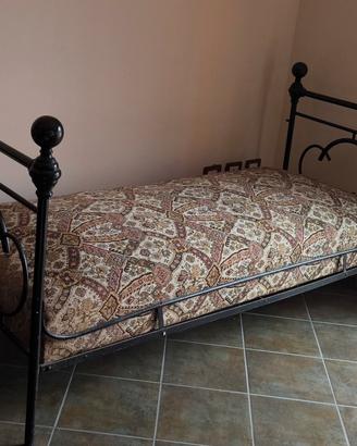 Letto antico dei primi del 1900 