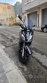 X-max 250