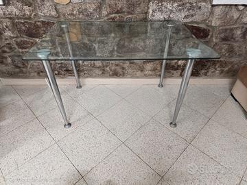 Tavolo in vetro