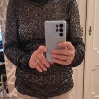 maglia con lavorazione a rete con pailettes
