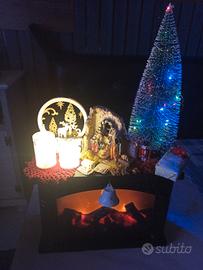 Camino elettrico decorativo natalizio