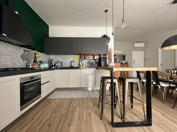 PORZIONE DI BIFAMILIARE A PARMA