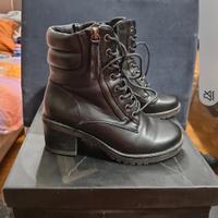 Stivaletto/anfibio donna,in pelle, nero tg 37