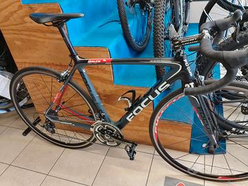 Focus Izalco Pro carbon Dura Ace 10v Fulcrum R3