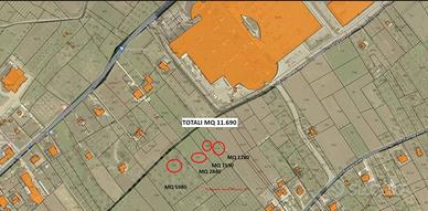 Terreno di 11690 m² a Ortona