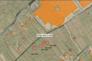 Terreno di 11690 m² a Ortona