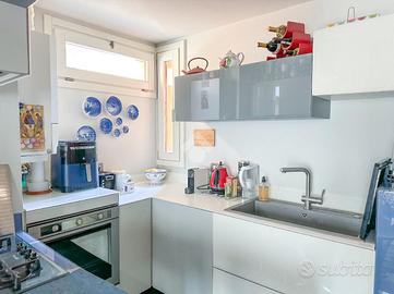 2 LOCALI A CALVAGESE DELLA RIVIERA