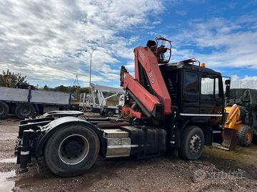 Trattore stradale Man con Gru fassi