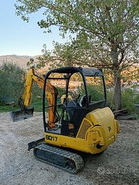 JCB 8017