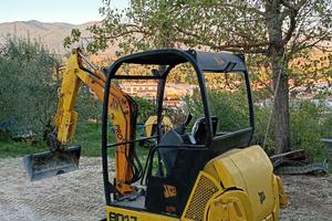 JCB 8017